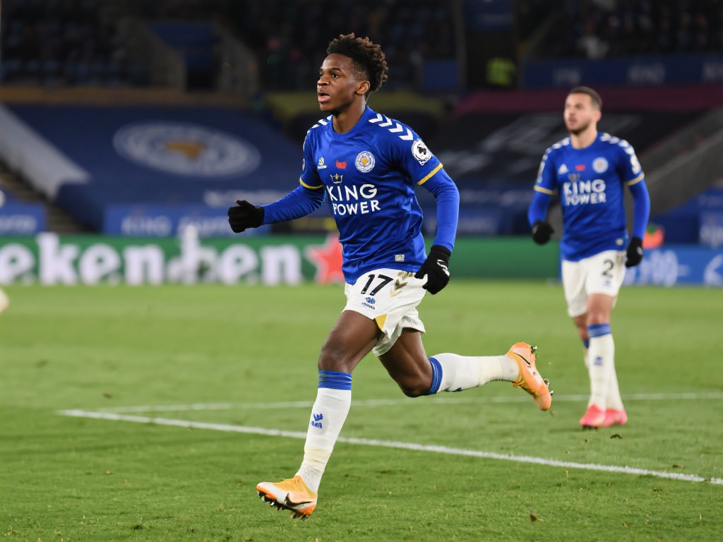 “警惕诈骗！德媒曝巴萨在莱万转会中被骗100万欧元，下载反诈app保护自己”